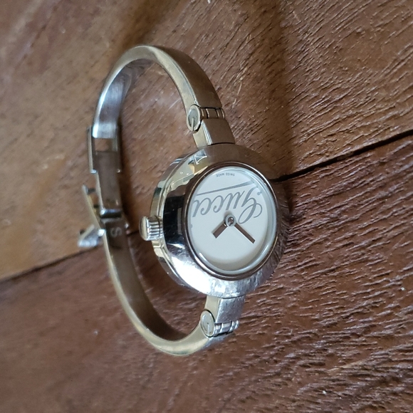 GUCCI Series G Circle Monogram Watch - Picture 1 of 7